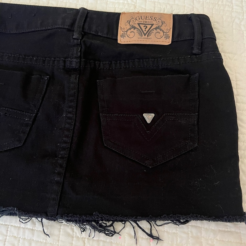 Y2K Guess Black Cutoff Denim Mini Skirt Waist Size 25 XS